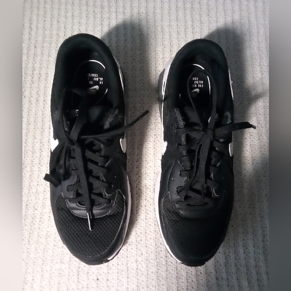 Nike Air Max Excee (black and white) - Picture 2 of 5